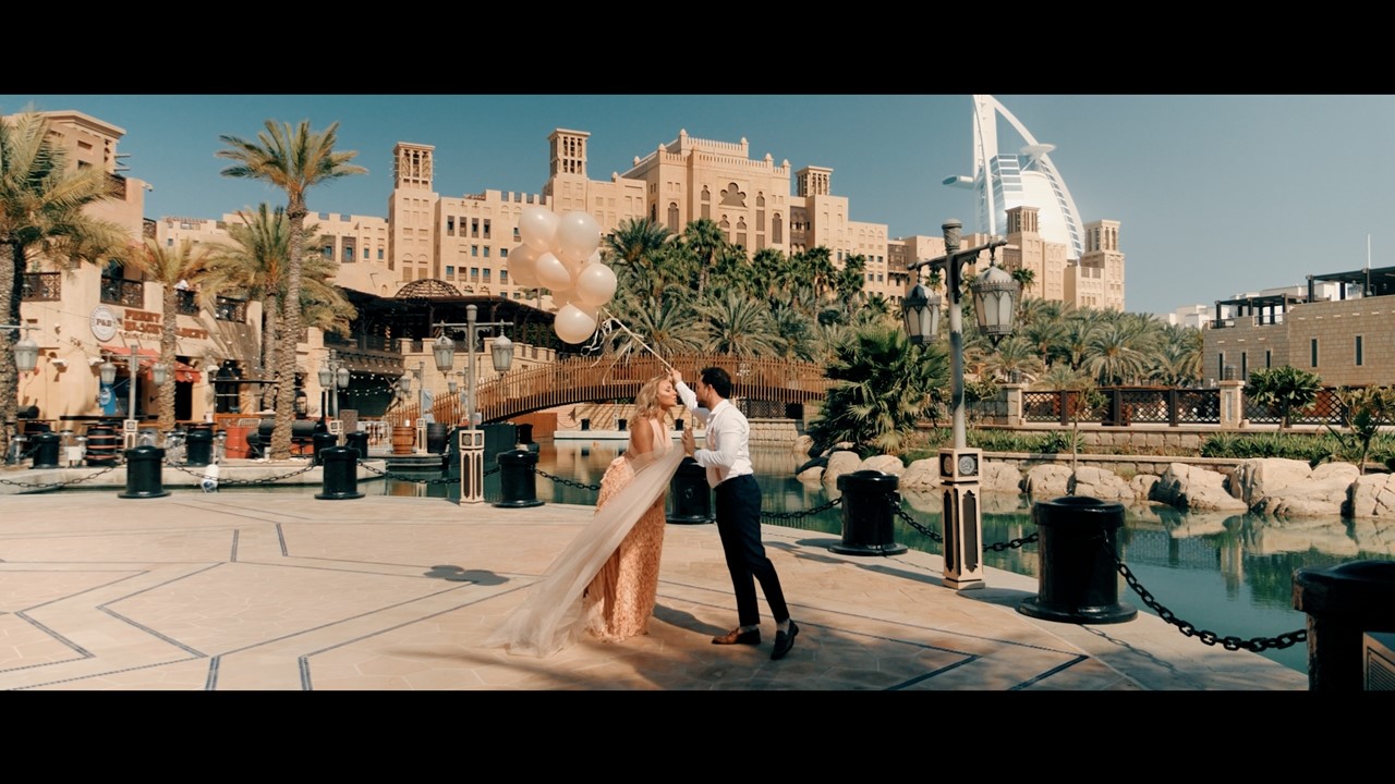 Christina & Eralp - Glamorous Engagement in Dubai
