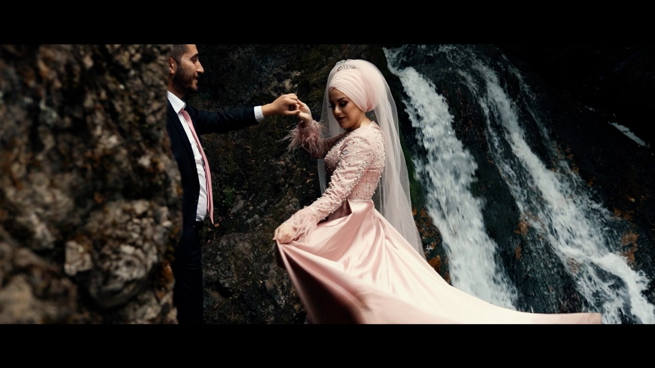 Ebru & Ramazan - Wunderschöne Verlobung am Wasserfall